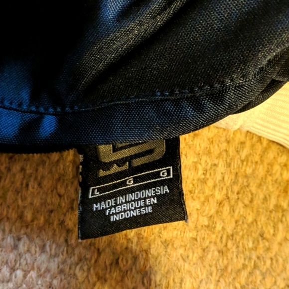 Men's LeBron James 2 pocket (with zippers) basketball shorts - Picture 4 of 10